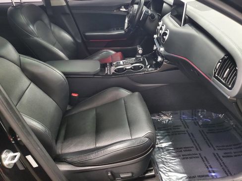 Used 2018 Kia Stinger Premium RWD image 15