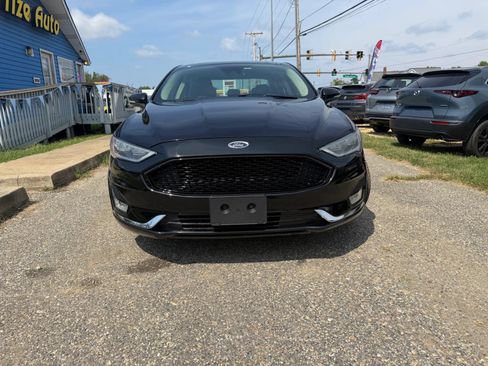 Used 2020 Ford Fusion Titanium FWD image 9