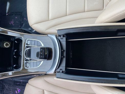 Used 2020 Mercedes-Benz C 300 4MATIC Sedan image 19