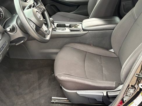 Certified 2024 Nissan Sentra S image 27