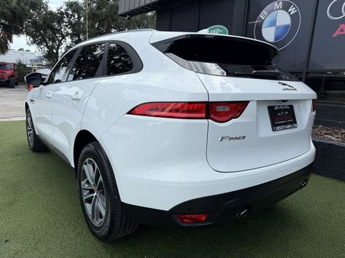 Used 2018 Jaguar F-PACE Premium image 4