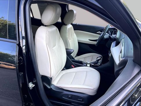 Used 2024 Buick Encore GX Avenir w/ Avenir Technology Package FWD image 8