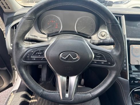 Used 2019 INFINITI Q50 Luxe w/ Essential Package (3.0T Luxe) AWD/4WD image 14