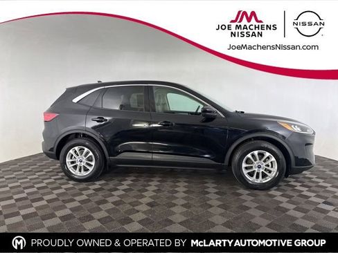 Used 2020 Ford Escape SE image 5