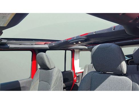 Used 2025 Jeep Wrangler Sahara w/ Safety Group image 14