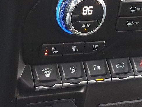 Used 2023 GMC Sierra 2500 AT4 w/ AT4 Premium Plus Package image 25