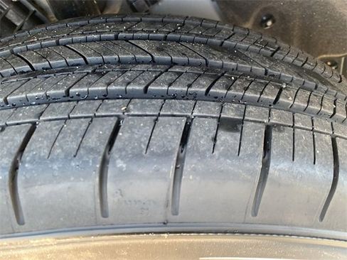 Used 2024 Toyota Corolla Cross LE image 35