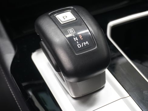 Used 2025 Mitsubishi Outlander SE FWD image 25
