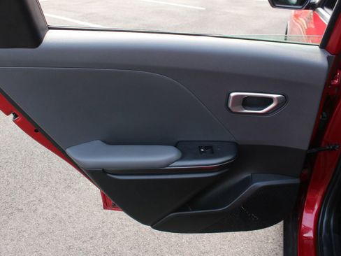 Used 2025 Kia K4 FWD image 18