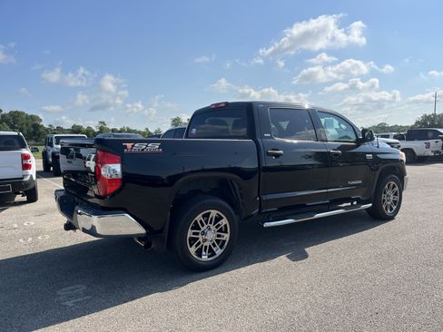 Used 2016 Toyota Tundra SR5 w/ SR5 Upgrade Package AWD/4WD image 2