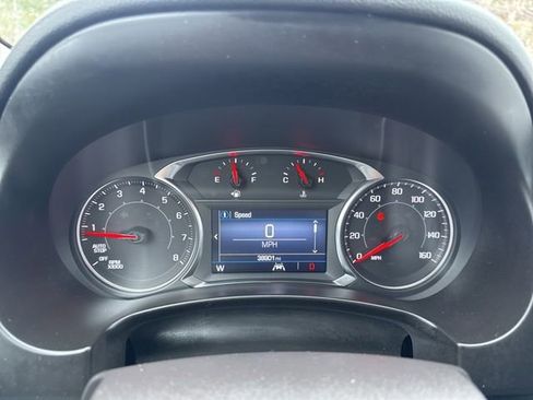 Used 2024 GMC Terrain SLE image 24