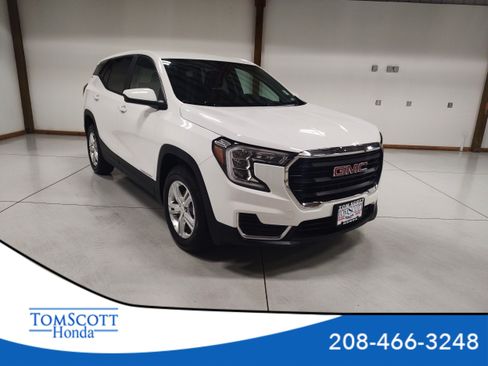Used 2024 GMC Terrain SLE AWD/4WD image 1