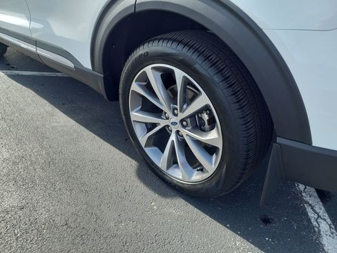 Used 2025 Ford Explorer Platinum w/ Ultimate Package image 10