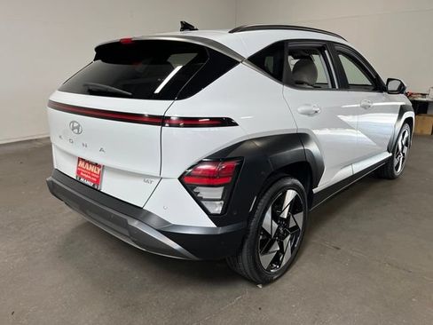 Used 2024 Hyundai Kona Limited FWD image 3
