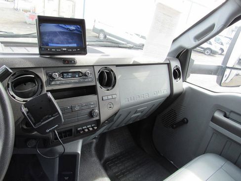 Used 2022 Ford F650 2WD Regular Cab Super Duty image 31