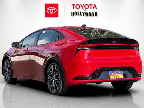 New 2027 Toyota Prius XLE FWD image 6