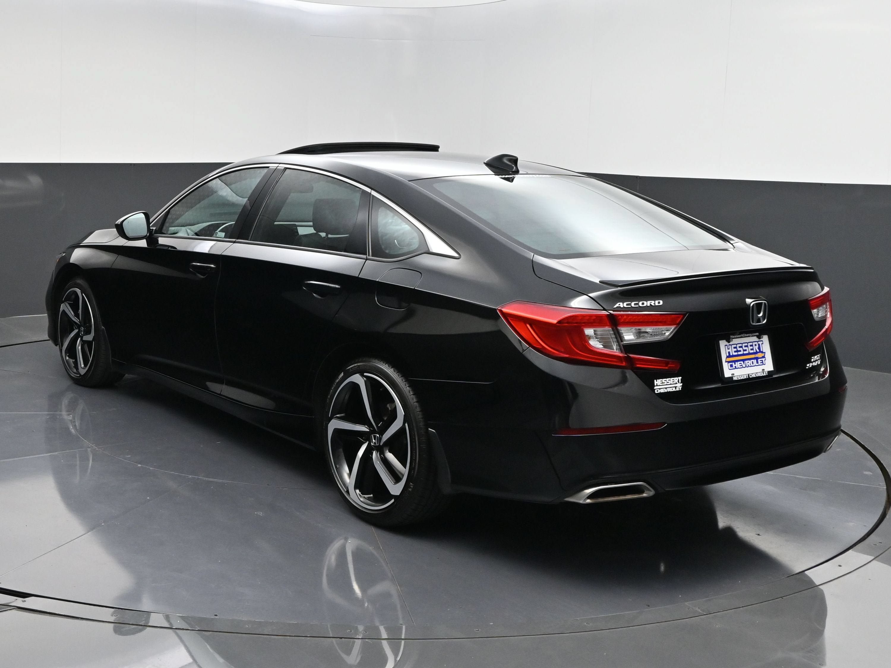 Used 2021 Honda Accord Sport image 6