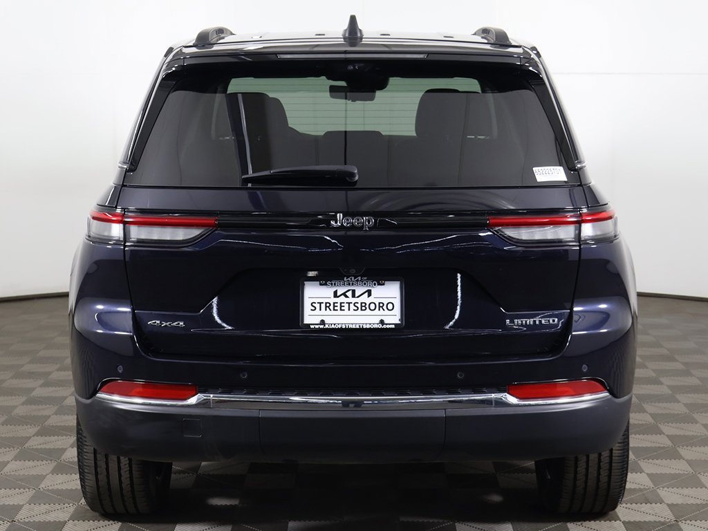 Used 2023 Jeep Grand Cherokee Limited w/ Luxury Tech Group II AWD/4WD image 15