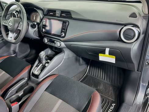 New 2025 Nissan Versa SR w/ Trunk Package image 19