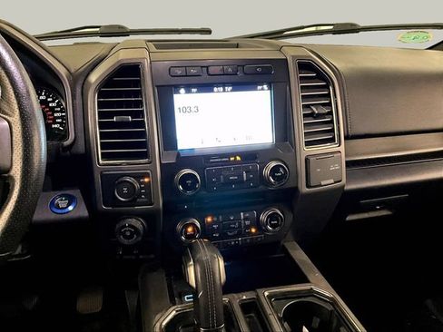 Used 2017 Ford F150 Raptor w/ Equipment Group 802A Luxury AWD/4WD image 7