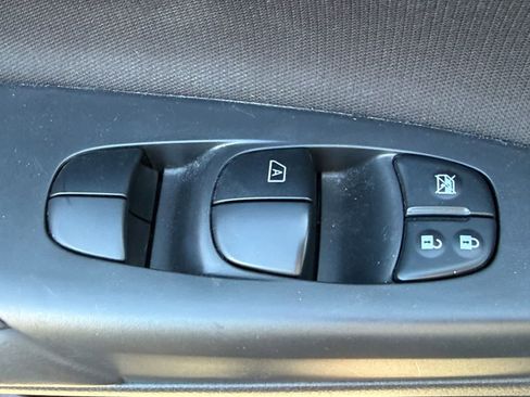 Certified 2019 Nissan Sentra S FWD image 6