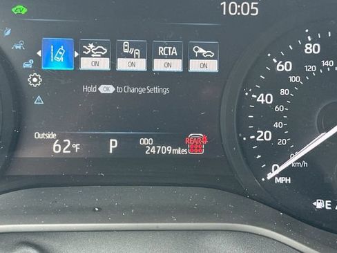Used 2025 Toyota Sienna LE FWD image 31