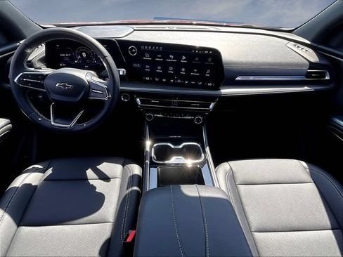 New 2026 Chevrolet Traverse LT w/ Midnight/Sport Edition FWD image 5