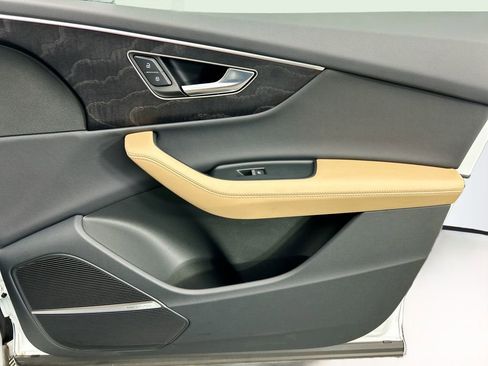 Certified 2025 Audi Q7 2.0T Premium Plus w/ Premium Plus Package image 24