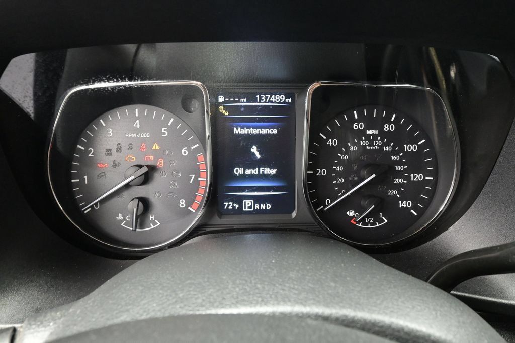 Used 2018 Nissan Titan SV AWD/4WD image 33