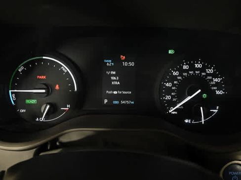 Used 2024 Toyota Sienna XLE image 25