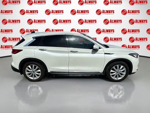 Used 2019 INFINITI QX50 Essential w/ Premium Heat Package FWD image 4