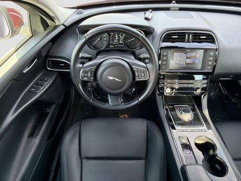 Used 2017 Jaguar XE image 16