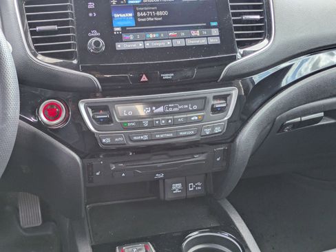 Used 2022 Honda Pilot Touring image 21