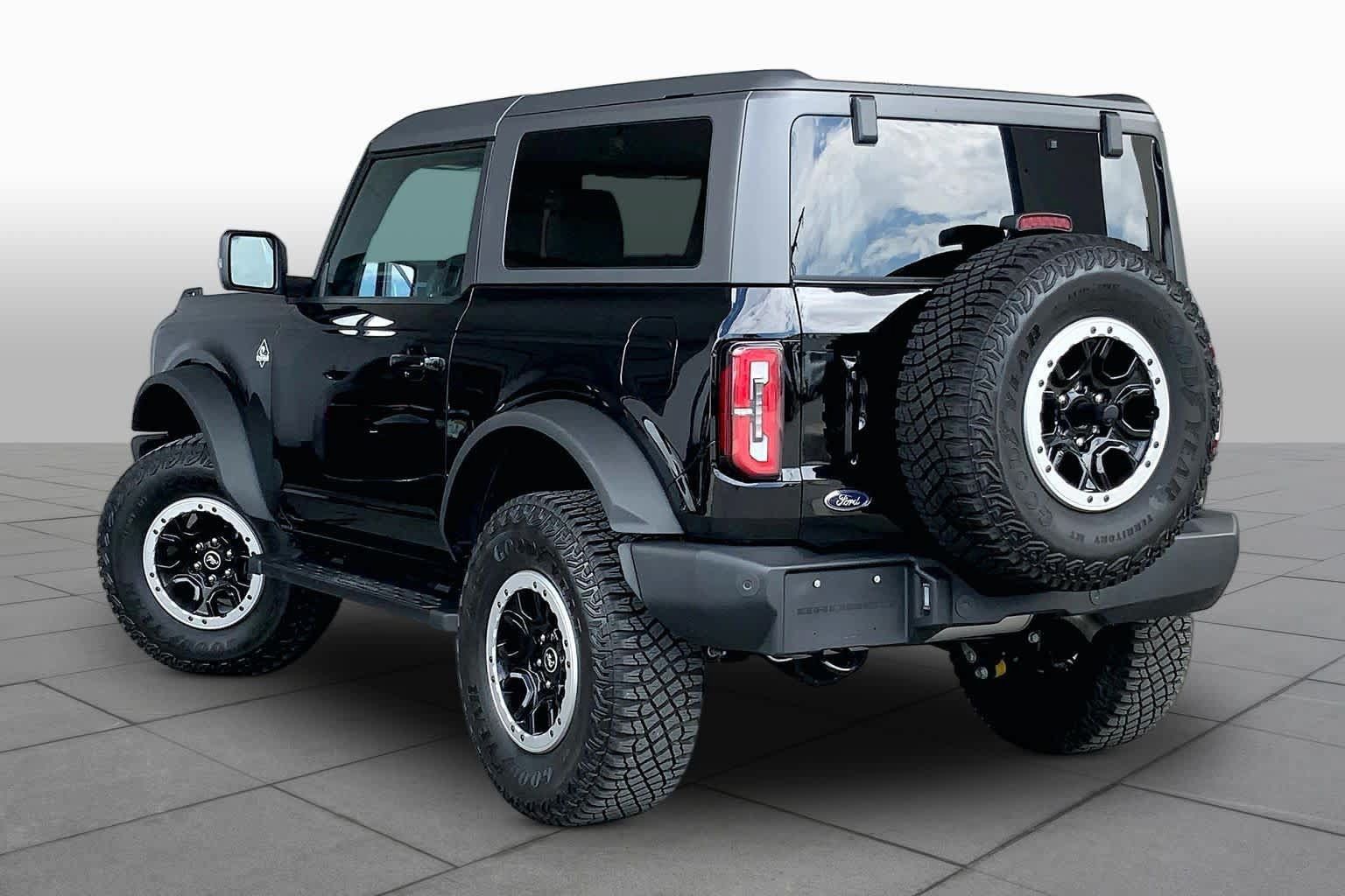 Used 2022 Ford Bronco Outer Banks w/ Sasquatch Package AWD/4WD image 12