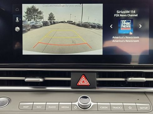 Certified 2025 Hyundai Elantra SEL FWD image 15