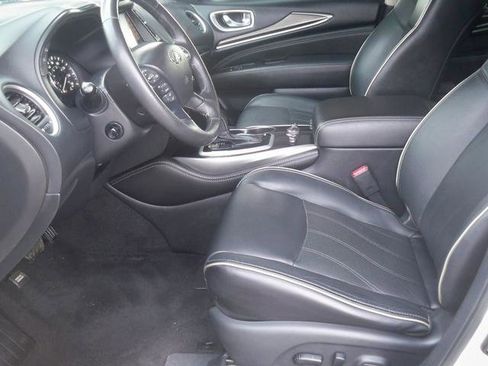 Used 2019 INFINITI QX60 Luxe w/ Essential Package image 8