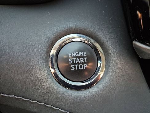 Used 2023 Toyota Highlander L image 21