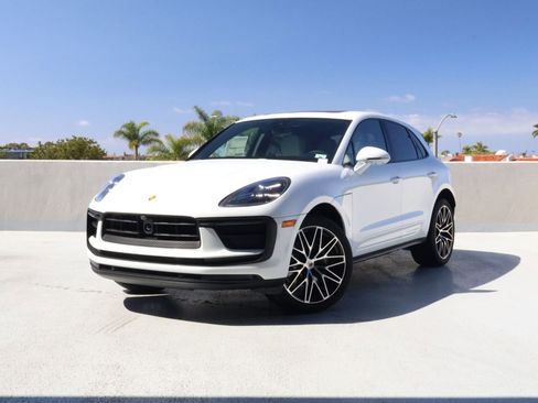 New 2026 Porsche Macan AWD/4WD image 1
