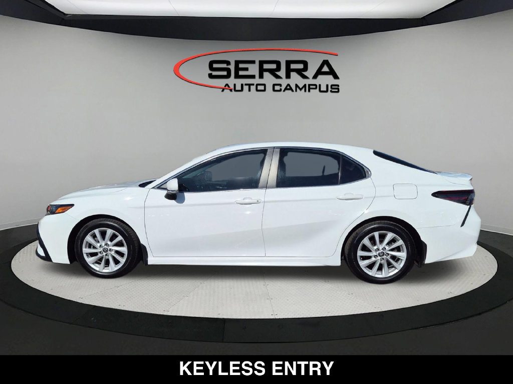 Used 2022 Toyota Camry SE AWD/4WD image 9