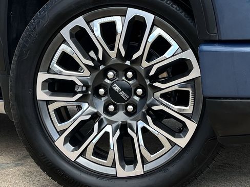 Used 2025 GMC Sierra 1500 Denali Ultimate image 30