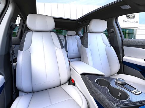 New 2027 Cadillac Optiq Luxury AWD/4WD image 16