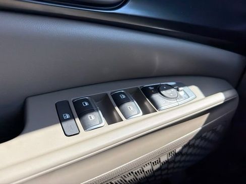 New 2026 Kia Carnival LX FWD image 24