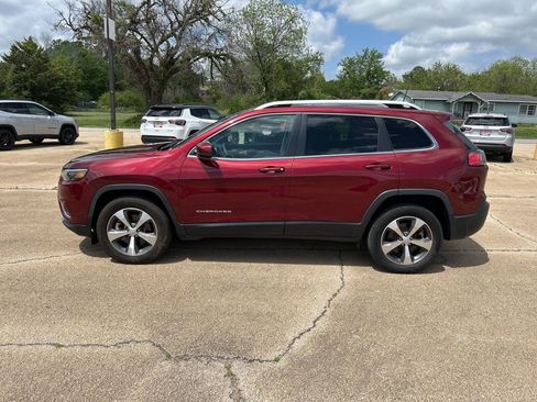 Used 2021 Jeep Cherokee Limited w/ Elite Package image 2