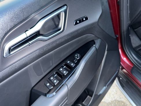 Used 2025 Kia Sportage SX image 15