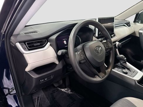 Used 2024 Toyota RAV4 XLE image 39