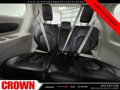 Certified 2024 Chrysler Pacifica Touring-L FWD image 18