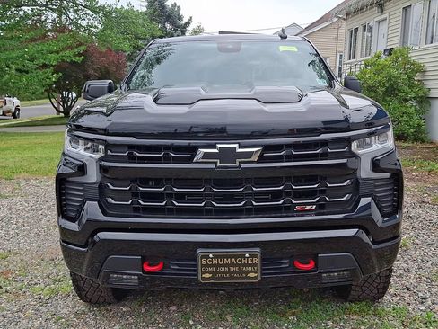 Used 2024 Chevrolet Silverado 1500 LT Trail Boss AWD/4WD image 2