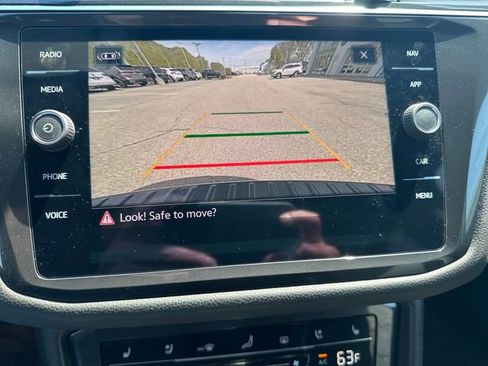 Certified 2023 Volkswagen Tiguan SEL R-Line AWD/4WD image 29