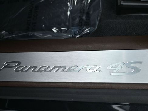 Used 2022 Porsche Panamera 4S image 7