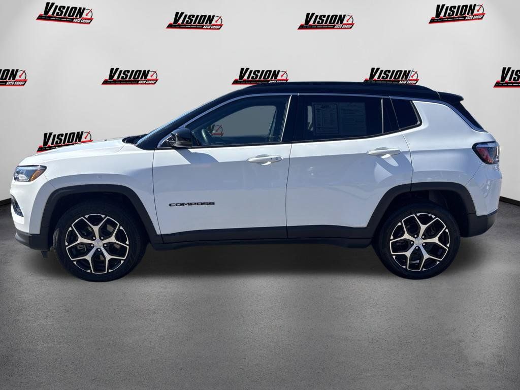 Used 2024 Jeep Compass Limited AWD/4WD image 9